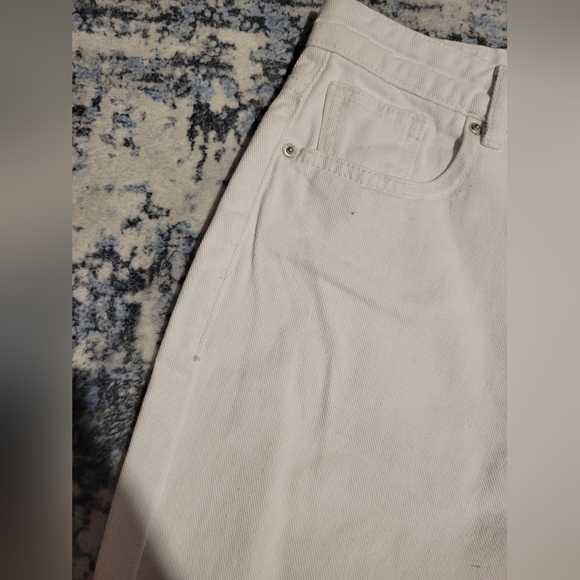 Vanilla Star White Mom Jeans High Rise Tapered Distressed- Size 11 New - Picture 4 of 12